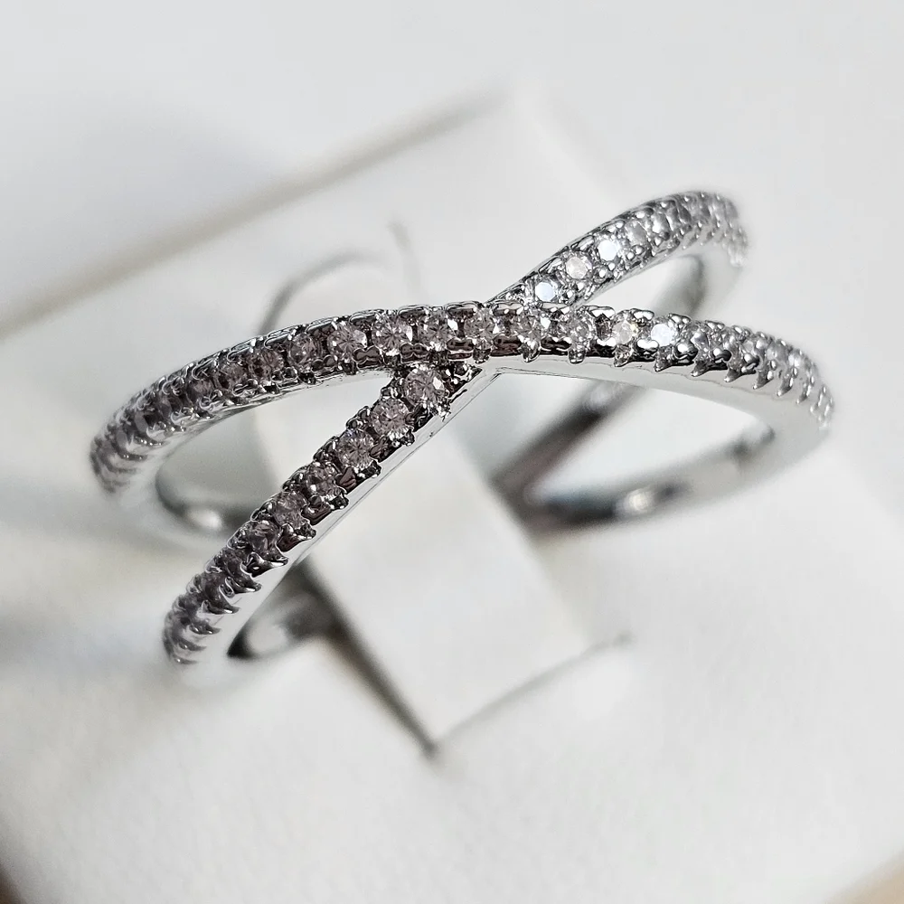 Criss cross silver plate cz rhinestone fashion ring